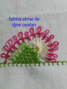 Anlatımlı İğne Oyası Tepeli Çiçek Yapımı